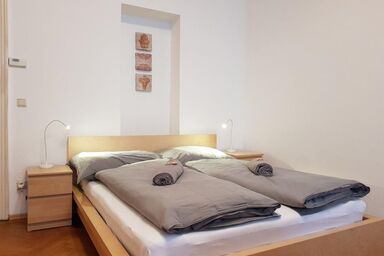 52m2 optimal f Miete bis max 6 Mon., direkt bei U6