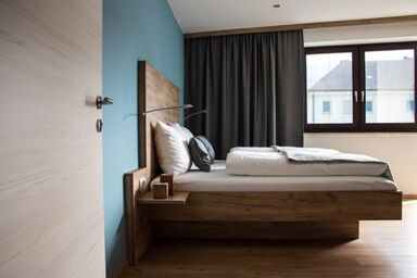 Flussbett - Dirndltaler Schlafgenuss - Juniorsuite mit Pielachtalbalkon