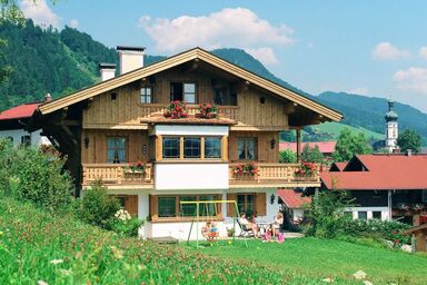 Haus Lux - 2-Raum-Ferienwohnung (2) 40qm, 2-4 Personen, Extra-Schlafzimmer, Küche, Balkon