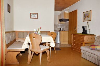 Ferienwohnungen Haus Monika - Nr.4 Ferienwohnung 50 qm mit einem separaten Schlafzimmer, Wohnküche, Ostbalkon