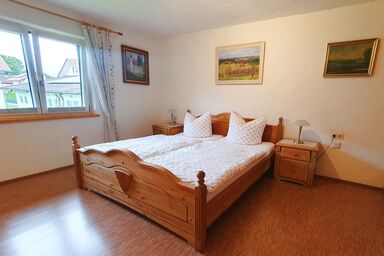 Dwingelo-Lütten Angela  Brandstätter Hof | Chiemgau Karte - Dreibettzimmer II - Du/WC auf Etage