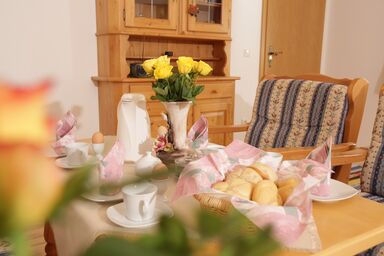 Maurerhof inkl. Chiemgaukarte - Ferienwohnung Rauschberg 50qm, Balkon, Küche, 1 Schlafzimmer, 1 Wohnschlafraum