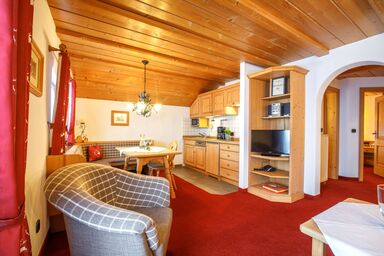 Steinberger Hof inkl. Chiemgaukarte - Rauschberg 50 bis 60 qm, Balkon, Küche, 1 Schlafzimmer, 1 Wohnzimmer, WLAN, 4 P.