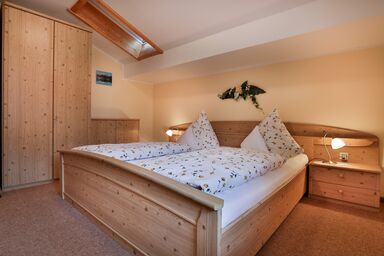 Appartements - Fewo - Chalet Hochödlehen - Ferienwohnung Hochkalter, für 2 bis 4 Personen, 75 qm, 2 getrennte Schlafzimmer