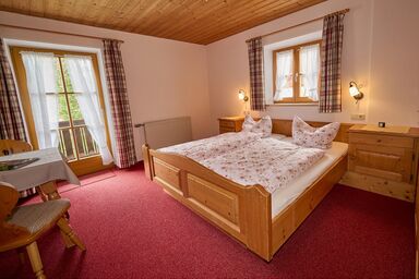 Haus Brandl - Doppelzimmer Nr. 4, 2 Personen mit Dusche/WC/Balkon, Obergeschoss