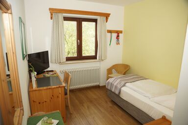 Gästehaus Funk - Einzelzimmer Nr. 9 u. 10, DU/WC, 12qm, 1. OG