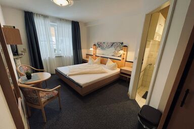 Gästehaus Germania - Doppelzimmer Nr. 1 mit Dusche/WC