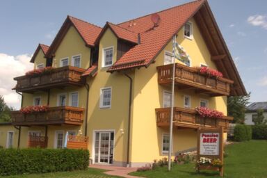 Pension Beer - Ferienwohnung 75 qm D (4) 2 Schlafzimmer, Bad/DU/WC, 2. WC, Wohnzimmer, Küche, Diele, Balk