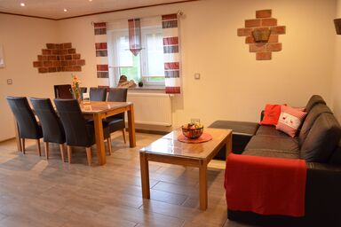 Bio-Erlebnisbauernhof Doll - Haflingerhof - Sonnenblume