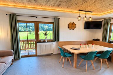 Ferienwohnungen Leithenwald - Ferienwohnung Hennenkobel mit bis zu 4 Schlafzimmer 1 großes Bad und 1 x Dusche/WC