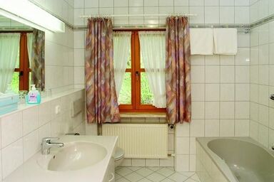 Landhaus Freiblick - Ferienwohnung Freiblick mit Balkon in ruhiger Lage