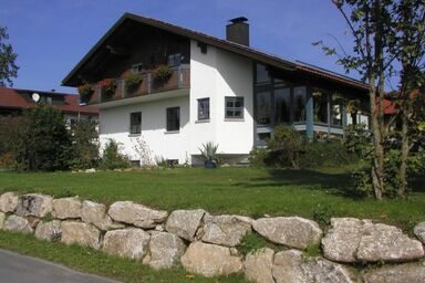 Ferienwohnungen Anna Geißinger - Fewo Arber (120qm) mit Kachelofen und Balkon für 5 Personen