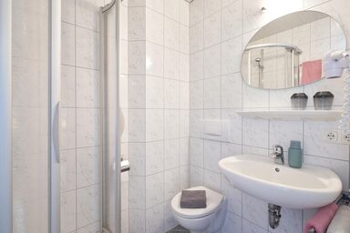 Ferienwohnung Schaupp - Ferienwohnung (80qm) mit Balkon und drei Schlafzimmern