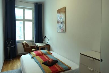 Zentral & ruhig - Zentral & ruhig .1