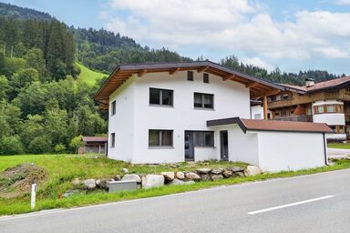 Bergland bestehend aus Bavaria und Tyrol - Tyrol .2