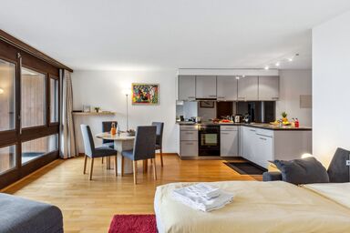 Krokus Apt.T - Krokus Apt.T .1