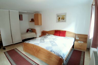 Tscharnighof - Ferienwohnung "Sonnenblume"