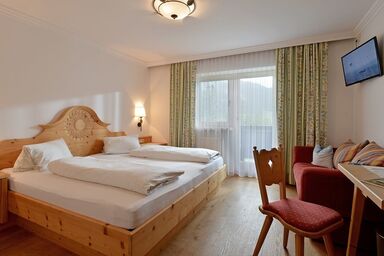 Wolfseggstall - Doppel- od. Dreibettzimmer "Wilder Kaiser" od "Kitzbüheler Horn"