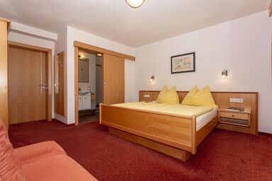 Appartement Christine - App. 1:  2 Schlafräume / 2 Bäder / WC / Terrasse