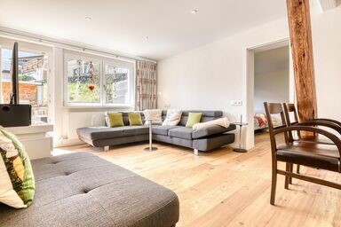 2-ZI FW Zentral mit Panorama-Sonnenterrasse - Appartement/Fewo, Dusche, WC, 1 Schlafraum