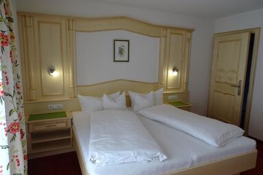 Jehle, Pension - Doppelzimmer 1 High Seasen