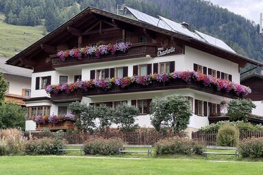 Haus Charlotte - Einzelzimmer mit fl. Wasser