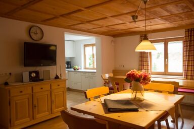 Schwarzmann’s Ferienwohnungen - Short Stay Bergrösle "L" 10-15 Personen