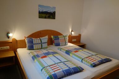 Landhaus Barbara - Ferienwohnung 2 - sep. Schlafzimmer und Balkon