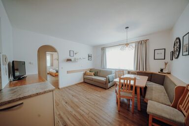 Helis Appartements - Fewo A (4-6 Personen/2 SZ, 1 WSR)