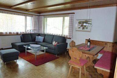 Chlus 1 - 2 1/2-Zimmerwohnung