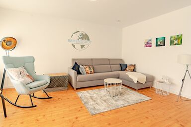 Mittagsblick - Ferienwohnung mit Bergblick, Balkon und WLAN