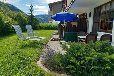 Ferienwohnungen Schneeheide im Feriendorf Sonnenhang - Gemütliche Gartenwohnung mit Terrasse in Missen SH 3/4 (HT)