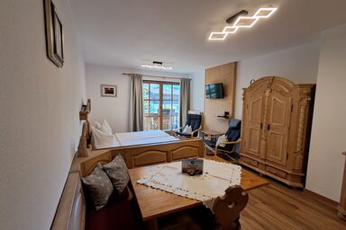 Ferienwohnung Uschi an der Rottachbrücke - Ferienwohnung Uschi mit Südbalkon