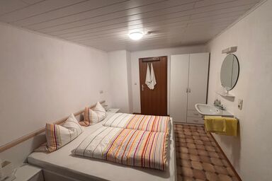 Haus Waldesruh - Doppelzimmer Nr. 2