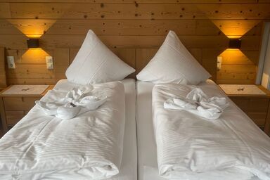 Gästehaus Holl - Sommerbergbahnen inklusive - Mehrbettzimmer