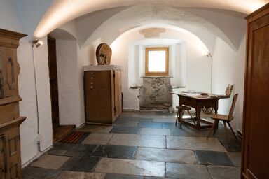 Ferienwohnungen im Schloss, (Nufenen).