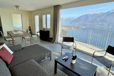 Einzigartiges Ferienhaus am sonnenverwöhnten Felshang mit spektulärer Aussicht