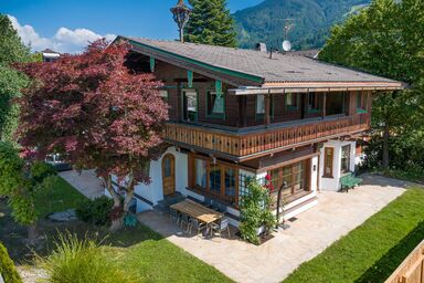 Villa Emma, Ferienhaus für bis zu 10 Personen, eigener Garten, absolute Privatspähre, perfekte Lage