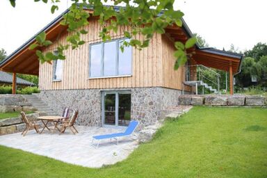 Ferienhaus "Miltenberg" mit Blick auf das Wasser