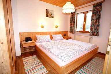 Haus Krautloider - Zwei-Raum-Ferienwohnung 2, Dusche/WC, Extra-Schlafzimmer, Küche, Balkon