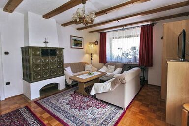 Gästehaus Hubertus - Ferienwohnung Nr. 1 für 2-4 Pers., 68 m², SZ, Wohnschlafraum, Küche, Terrasse