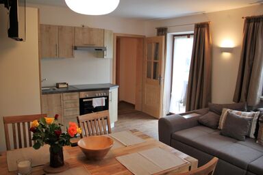 Obergöbllehen - Ferienwohnung Nr. 1, 1-4 Personen, 62 qm, 2 Schlafzimmer, Süd-West-Balkon