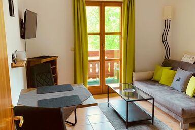 Landhaus Watzmann - Ferienwohnung Grünstein, 2 Personen, 35 qm, 1 Schlafzimmer, kombinierter Wohn- Essraum mit Küchenzeile, Balkon