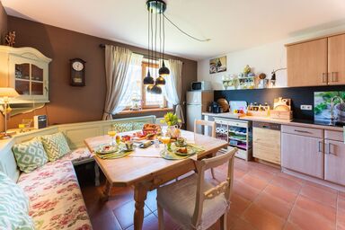 Ferienwohnung Lois ***** - 5 Sterne Erdgeschoß-Ferienwohnung "Lois" 115qm, 2 Schlafzimmer, Südterrasse