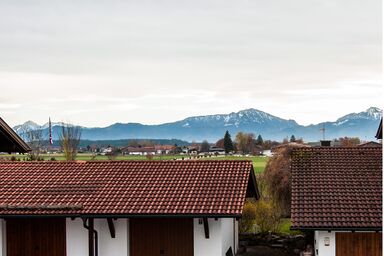 Ferienwohnung Sternschnuppe - Ferienwohnung im 1.Stock mit großem überdachten Balkon/Loggia mit See- und Bergblick