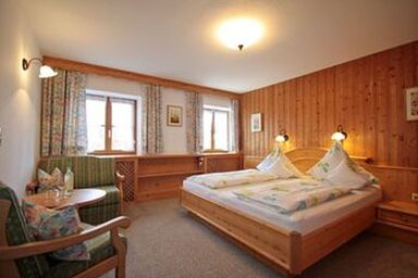 Landhaus Heisenbauer - Ferienwohnung im Bauernhaus- 4 Personen, 50qm, 1 Schlafzimmer, Balkon