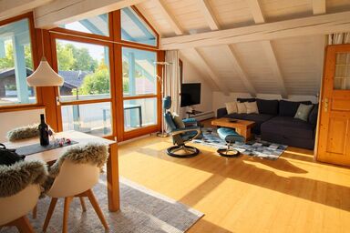 ChiemseeRefugium - Ferienwohnung Park - Ferienwohnung Park für 1-4 Personen (60qm, DG)