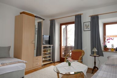 Haus Huber, Waltraud Huber - Ferienwohnung 3, 30 qm, 1-2 Personen, Wohn-Schlafraum, Küche, Badezimmer
