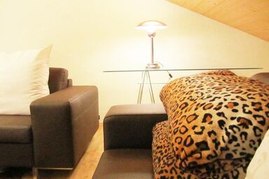 Haus Sonnenhang - Wohnung 3, 80 qm, toller Blick über Lam