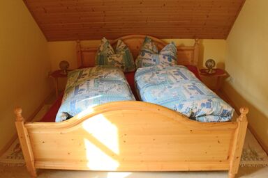 Grießlhof - Hühnernest - mit Fichten-Vollholzmöbeln eingerichtet
